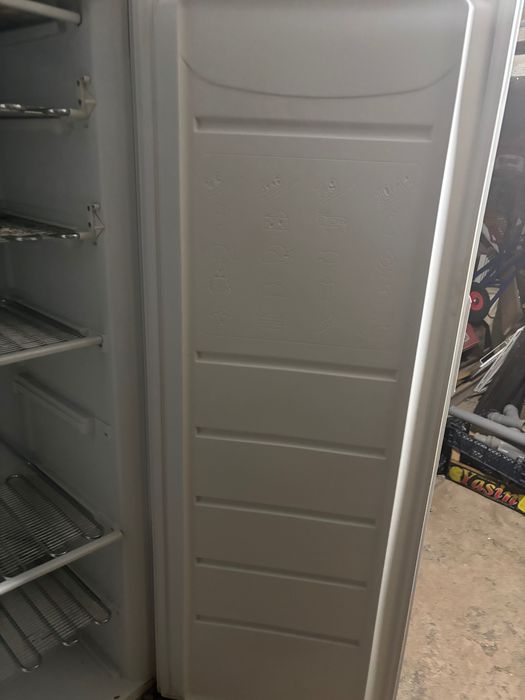 Congelator  Indesit de vânzare