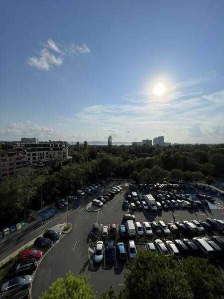 Ексклузивно! Ключ в агенцията! Тристаен апартамeнт в к-с Перла!