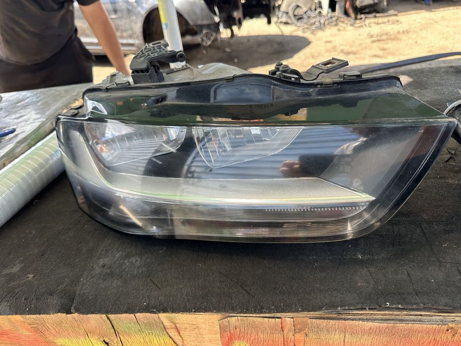 Фарове фар Audi A4 b8.5 Ауди А4 Фейслифт обикновен 8k0941004 8k0941005