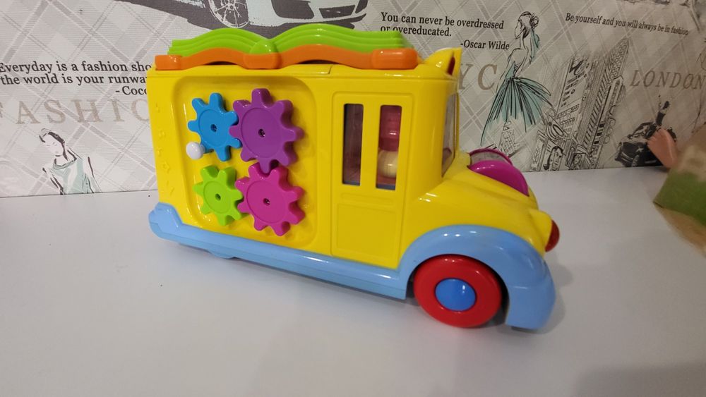 Продам музыкальную машинку