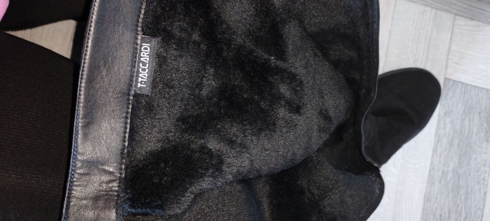 Новые сапоги зимние.