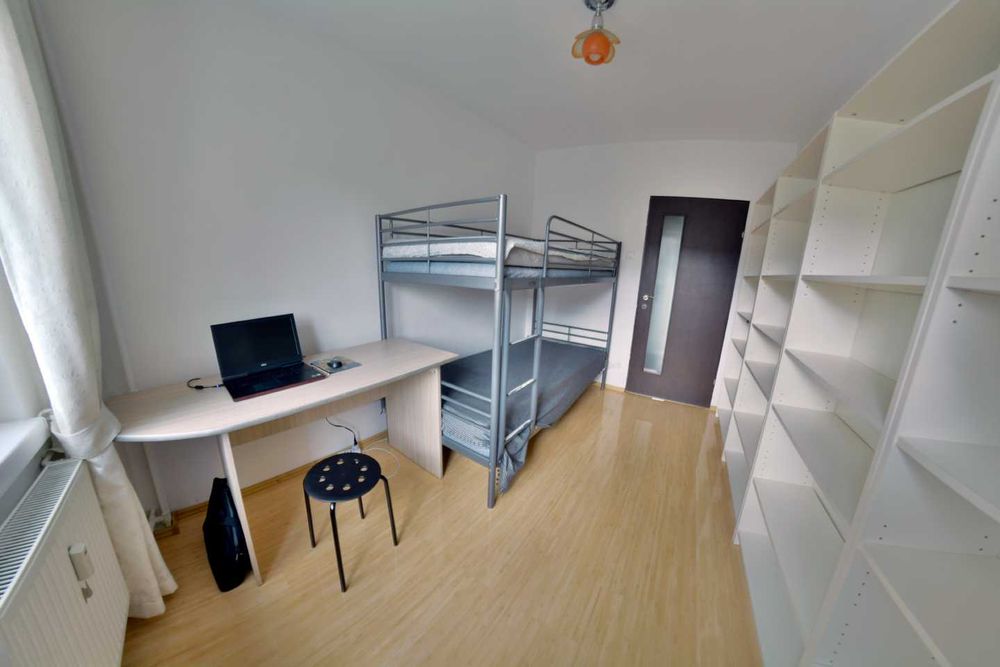 Apartament de inchiriat/ PROPRIETAR /3 camere /et.9 din 10/decomodat