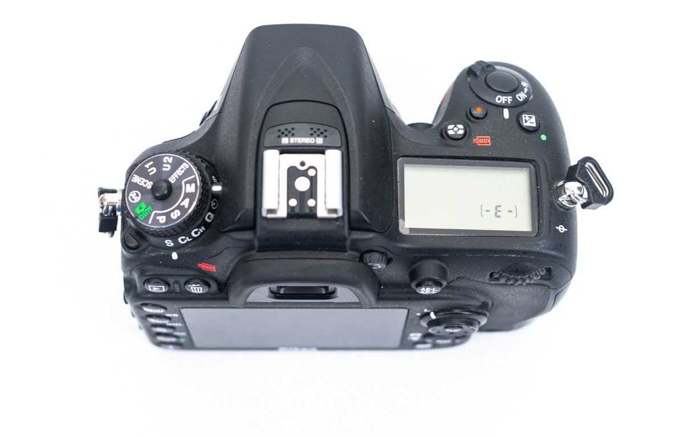 Nikon D7100 - BODY - DSLR - 103.000 de cadre