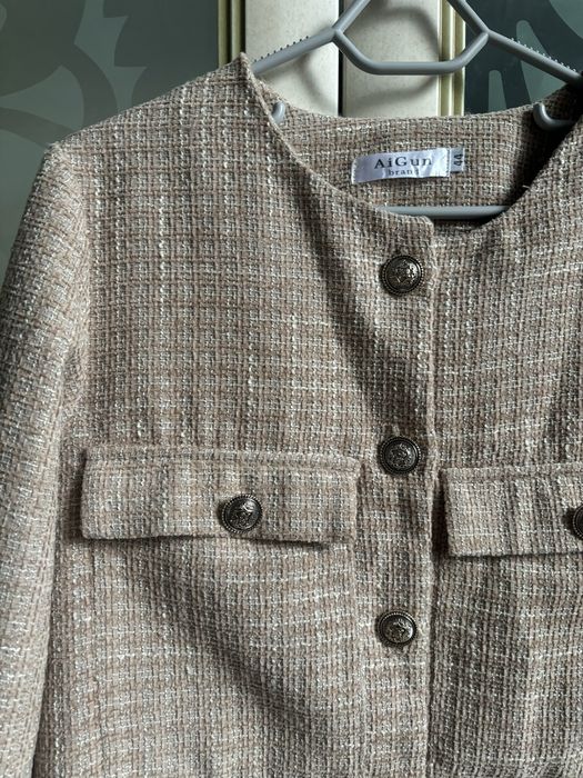 Женский пиджак ( бежевый )