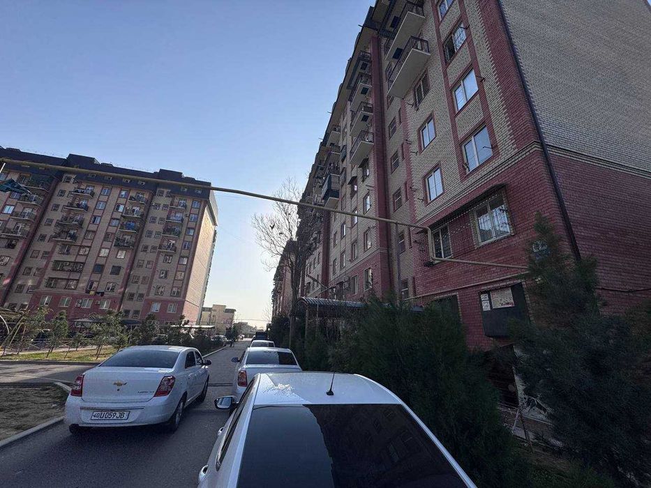 Кирпичная Новостройка 3комнатная 98м2 за 93 000 метро Дустлик КС