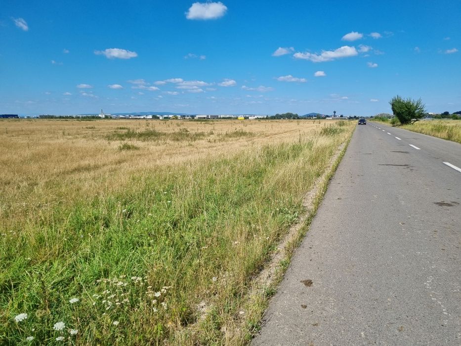 Teren intravilan 2.363 mp – potențial P+6 – zonă în dezvoltare