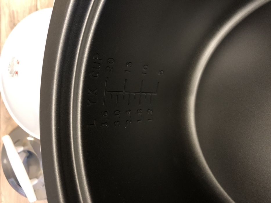 Рисоварка 8 литров 1250W