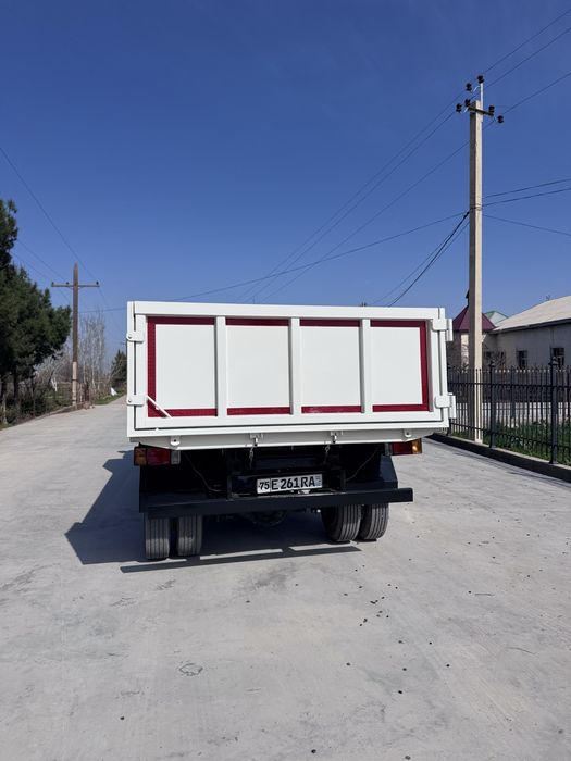 Isuzu Samasval 2011