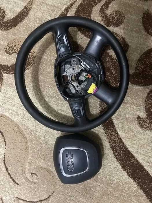 Vand volan audi comenzi pe el