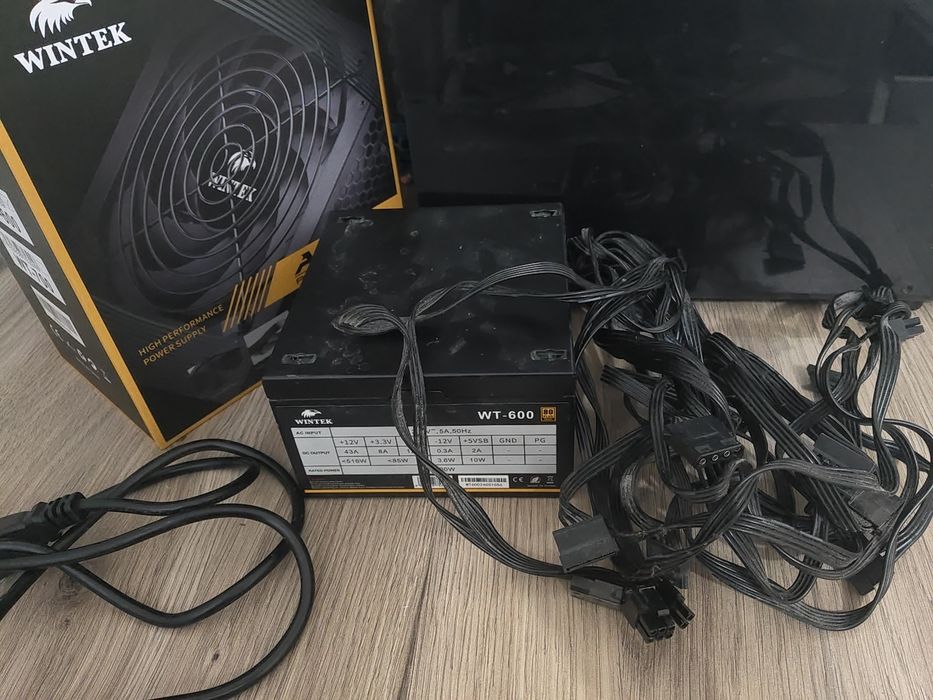 Игровой компьютерный корпус + блок питания