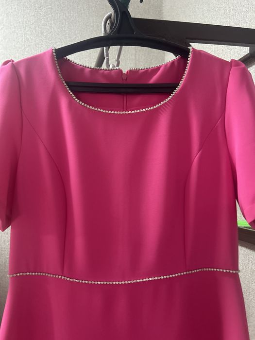 Әдемі көйлек сатылады тегін жеткізумен