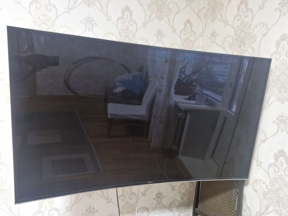 Телевизор Samsung UE55HU8700T — 55" 4K UHD Smart TV изогнутый