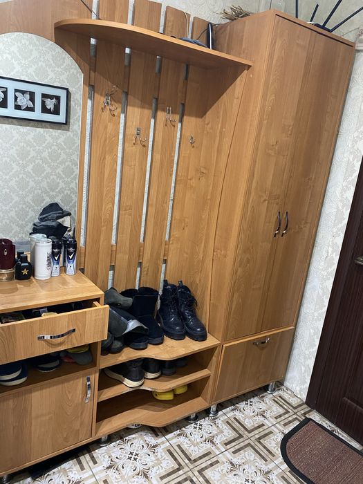 Продам прихожую