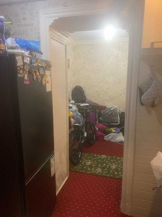 Чиланзар 8 кв  2/1/4  2 ком Кирпич. Балкон 2х6. Oрентир Парус