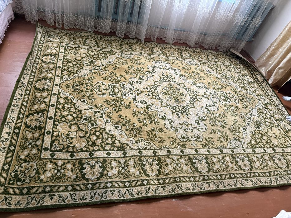 Ковёр шерстяной с цветами