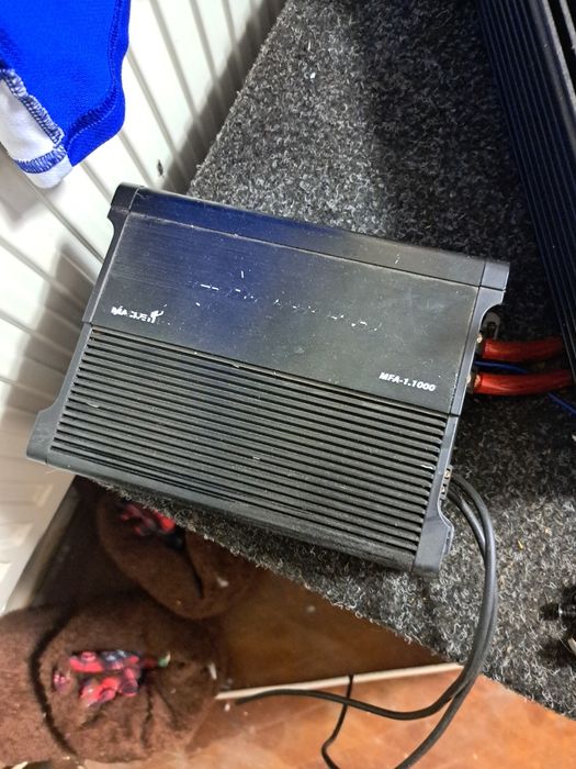 Vand subwoofer urgent