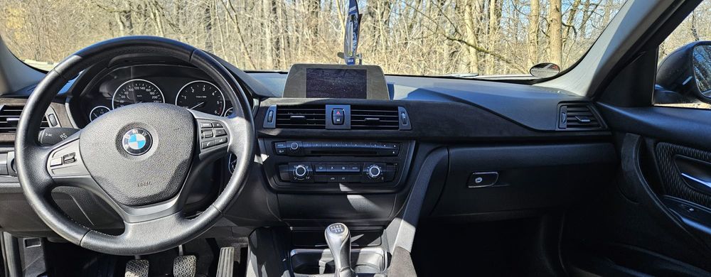BMW seria 3 f30 318d km reali întreținut
