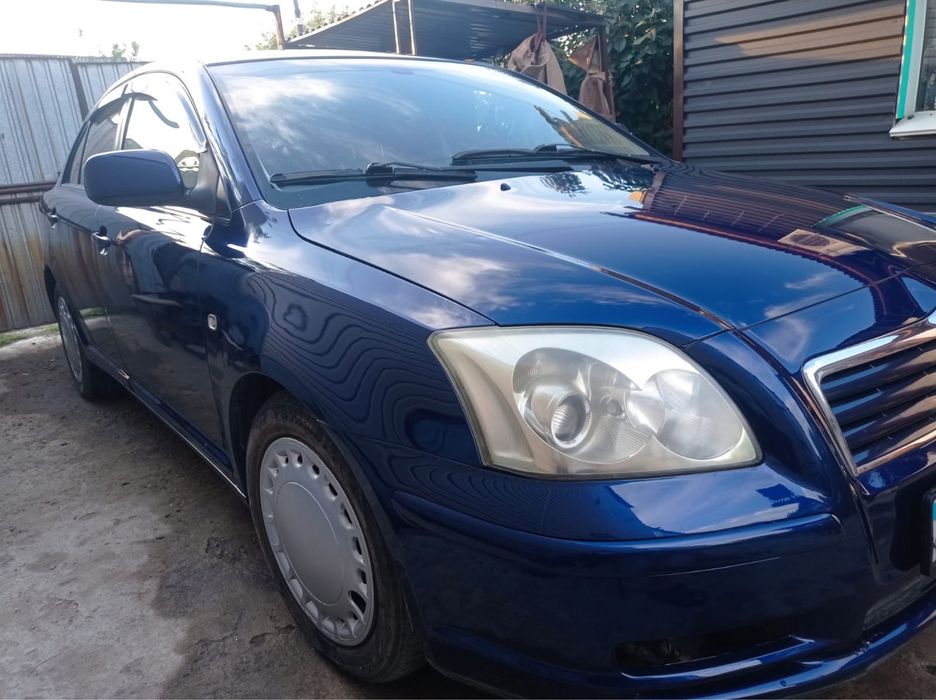 тойота авенсис 2003