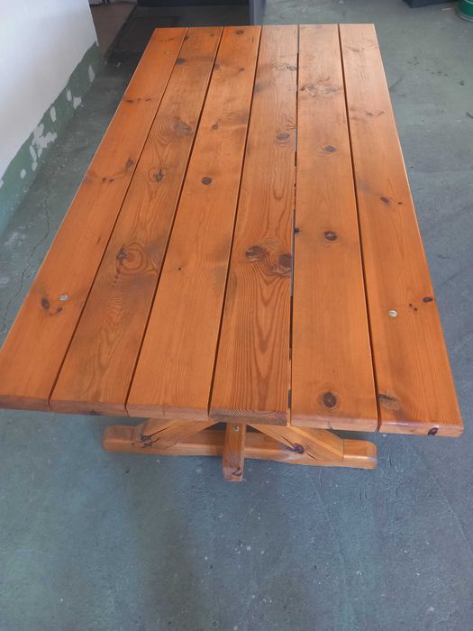 Баварска масивна маса