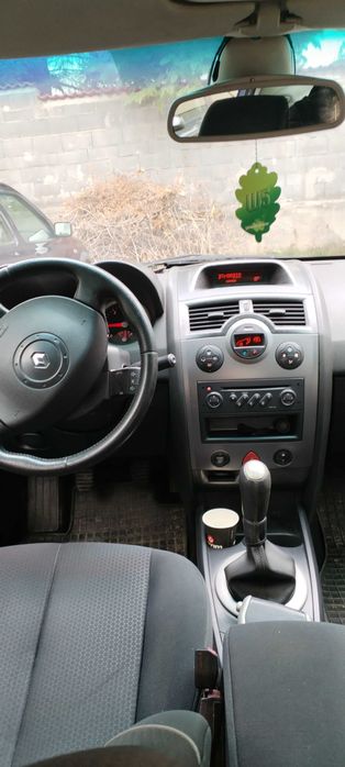 Продавам Рено Меган 1.5dci