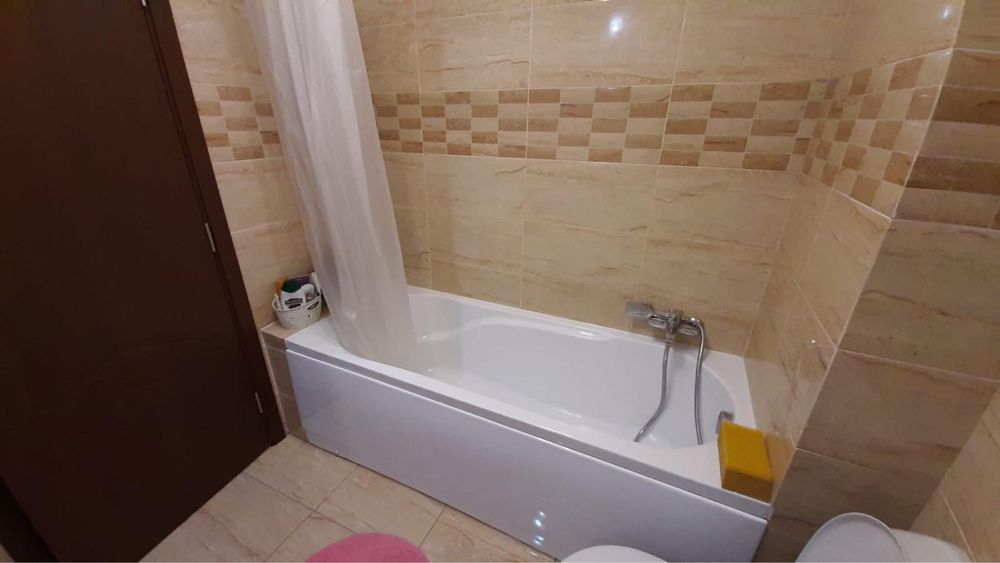 Inchiriez apartament cu 2 camere-Floresti str Avram Iancu nr 408 i
