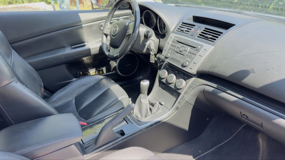 Vand Mazda 6   2.0D