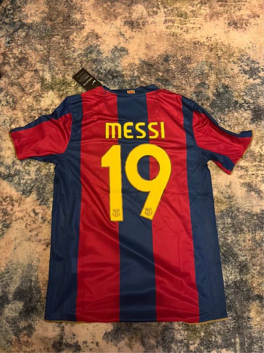 Чисто нова тениска на Меси в Барселона сезон 2007-2008