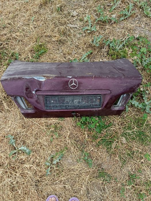 Запчасти на Мерседес 210