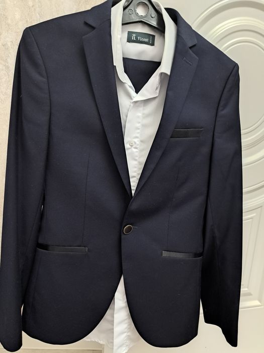 Костюм двойка в отличном состояний