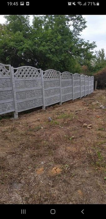 Garduri de beton armat