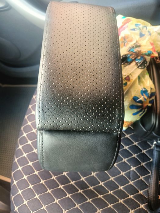 Продам подолокотники авто