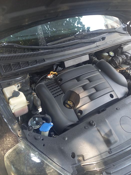 Kia Grand Carnival Long ( Turbo disel 2.9 CRDI )