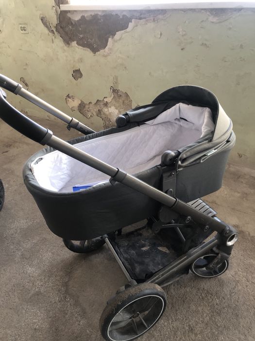 Продам коляску двойной