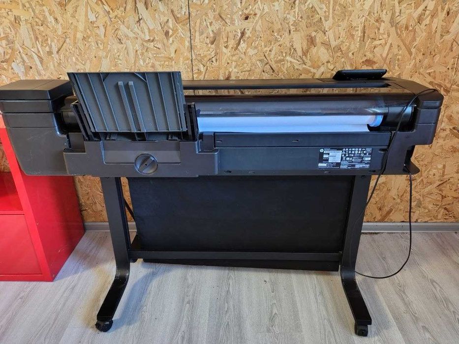 Принтер плотер HP DesignJet T730