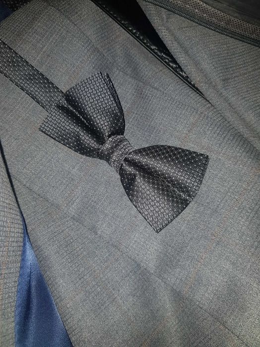 Мужской свадебный костюм-тройка