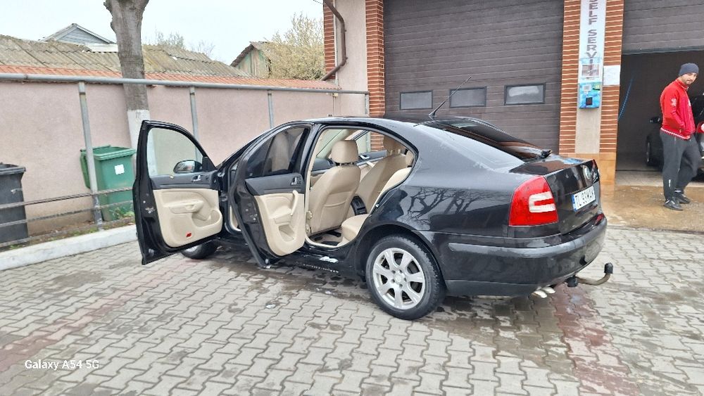 Vând sau schimb ambele