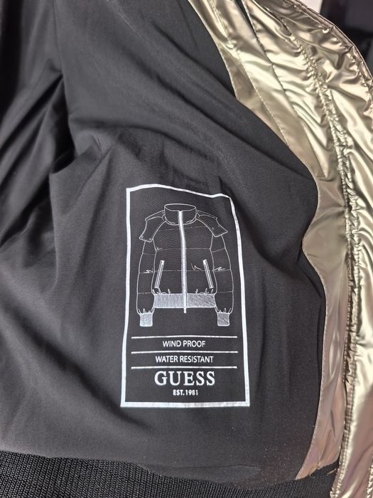 Дамско зимно яке Guess