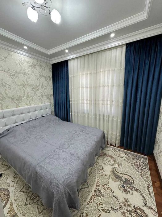 Миробод Ойбек метрода 3 хонали квартира ижарага берамиз. Центрда