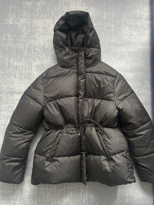 Продам куртку 8000