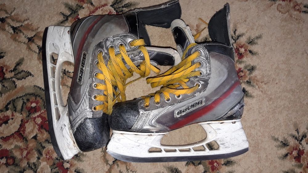 Коньки bauer .  Качественные .