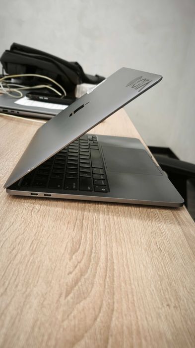 MacBook Pro 13” (2020) M1 / 16GB