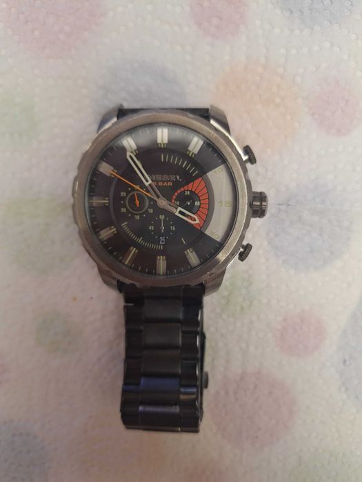 Ceasuri quartz Diesel noi, foarte mari