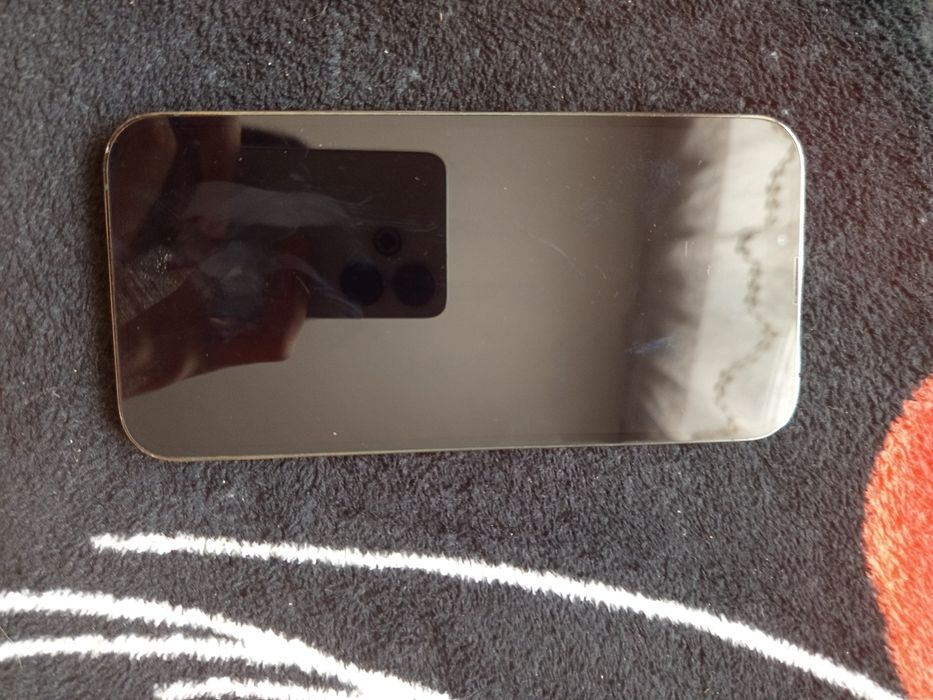 Vând iPhone 13 pro max