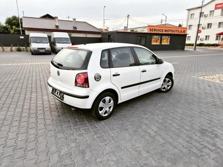 Volkswagen Polo facelift, 2008 Euro 4, 12 benzină, stare impecabilă