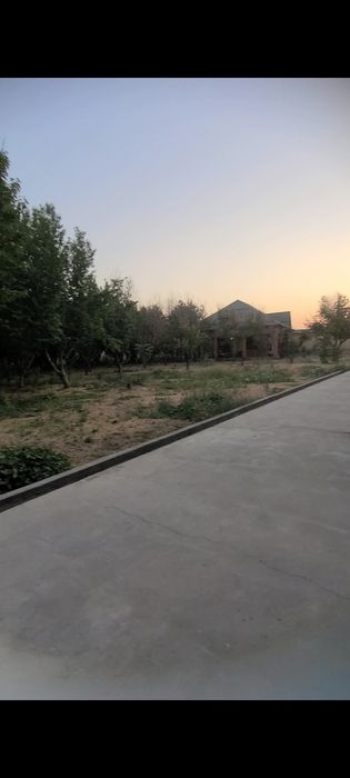 Aссалому алейкум Янги Тошкентдан 1 км  ораликда 200 сотих ер сотилади