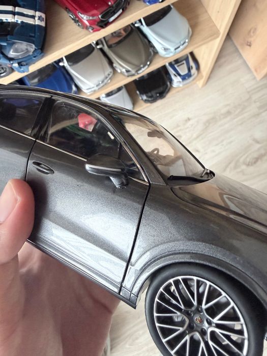 Колекционерски модел Porsche Cayenne Coupe by Norev 1/18