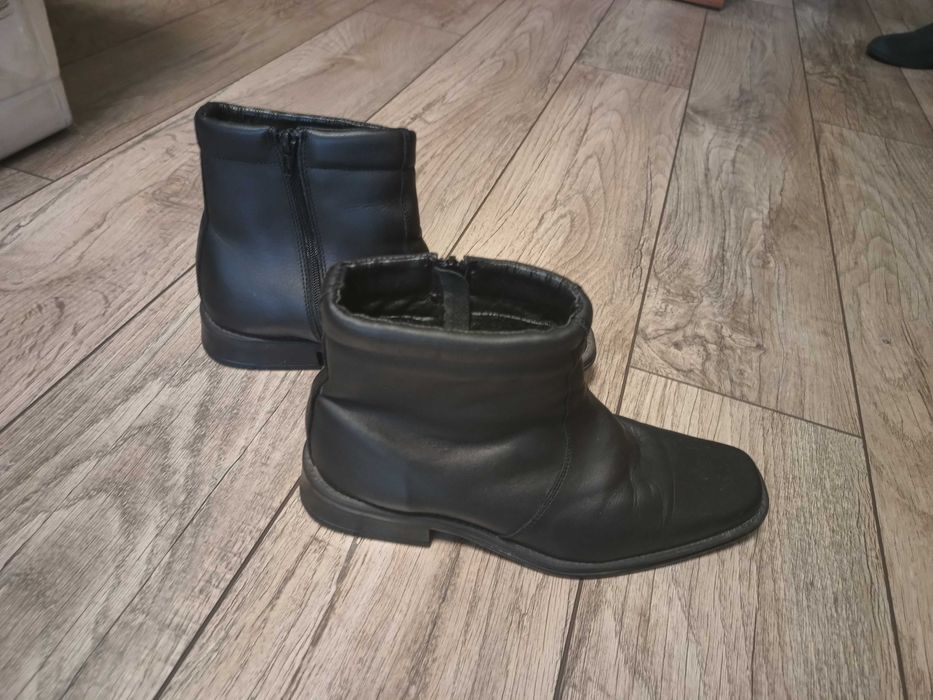 Продавам чисто нови военни боти №42