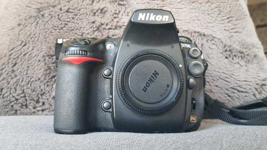 Намалена цена 680€ - Nikon D700 (21,145 кадъра) + Nikkor 70-200mm f/2.8 VR-I