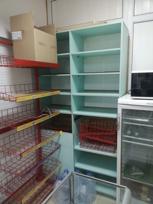 Сталлажи, витрины, прилавки