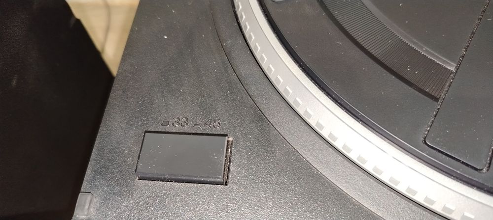 Уредбата с грамофон Schneider SPP112